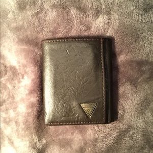 Guess Mens Trifold Leather Wallet